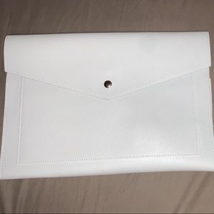 Grey portfolio clutch.
